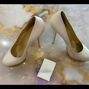 COPY - Brand new never warn Charlotte Olympia size 40